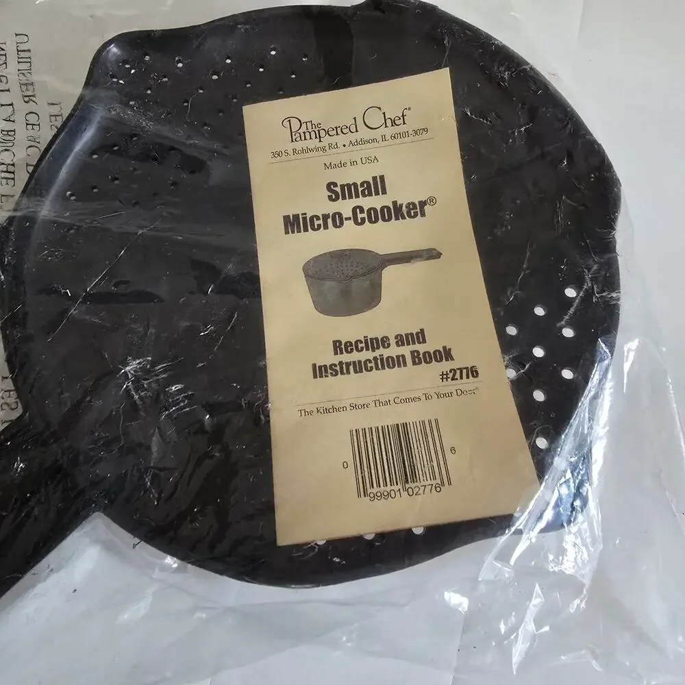 Pampered Chef Black Small Micro Cooker LID ONLY 4 Cup 1 QT 2776 REPLACEMENT